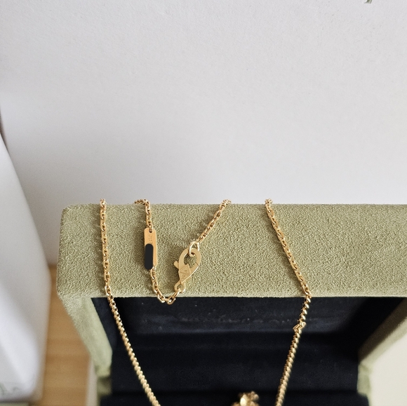 Van Cleef & Arpels Magic Alhambra Long Necklace 18k Yellow Gold Blue Agate 2023 - Picture 7 of 13